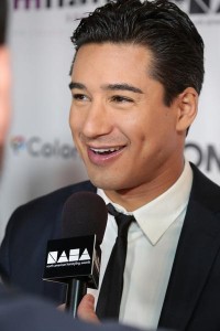 nah03.03com-mario-lopez